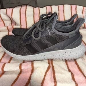 Gray Athletic Sneakers Adidas men’s 8.5 cloud foam shoes grey slip on